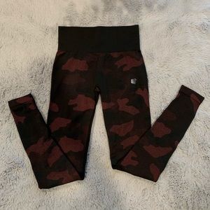 Pink camo leggings